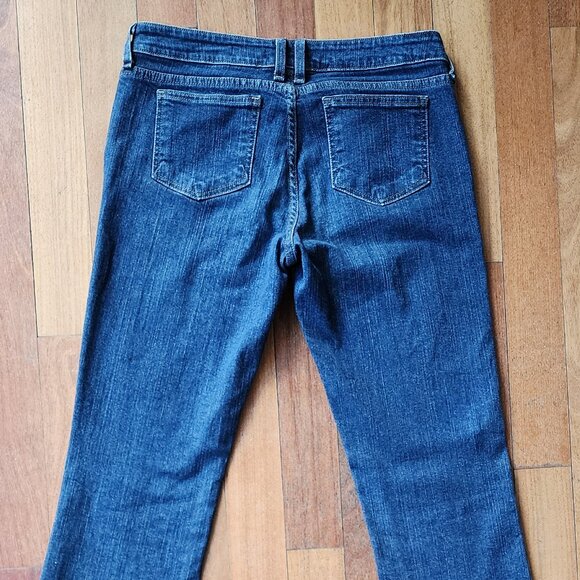 Garnet Hill Medium Wash Boot Cut Jeans Size 6 - Picture 11 of 16